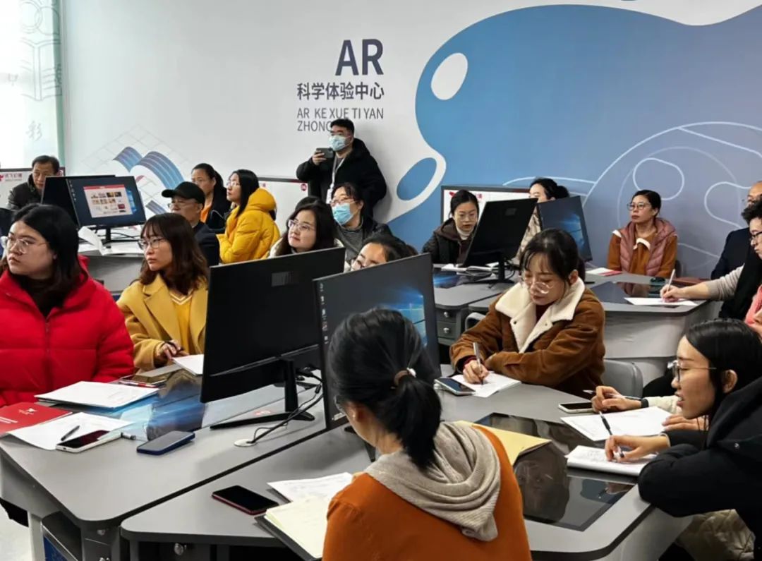 千分之一！工信部、教育部發(fā)布“5G+智慧教育”應(yīng)用試點(diǎn)項(xiàng)目名單，訊飛幻境成為實(shí)驗(yàn)科普領(lǐng)域唯一入選企業(yè)